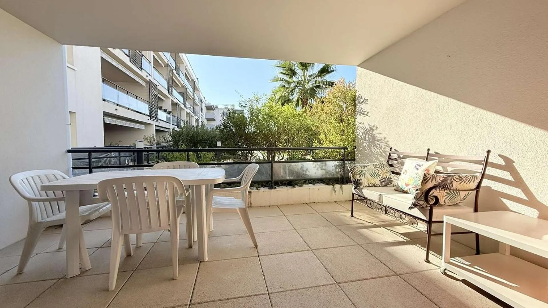 Apartment T3 L'Eden- Piscine- Clim- Commerces Le Lavandou