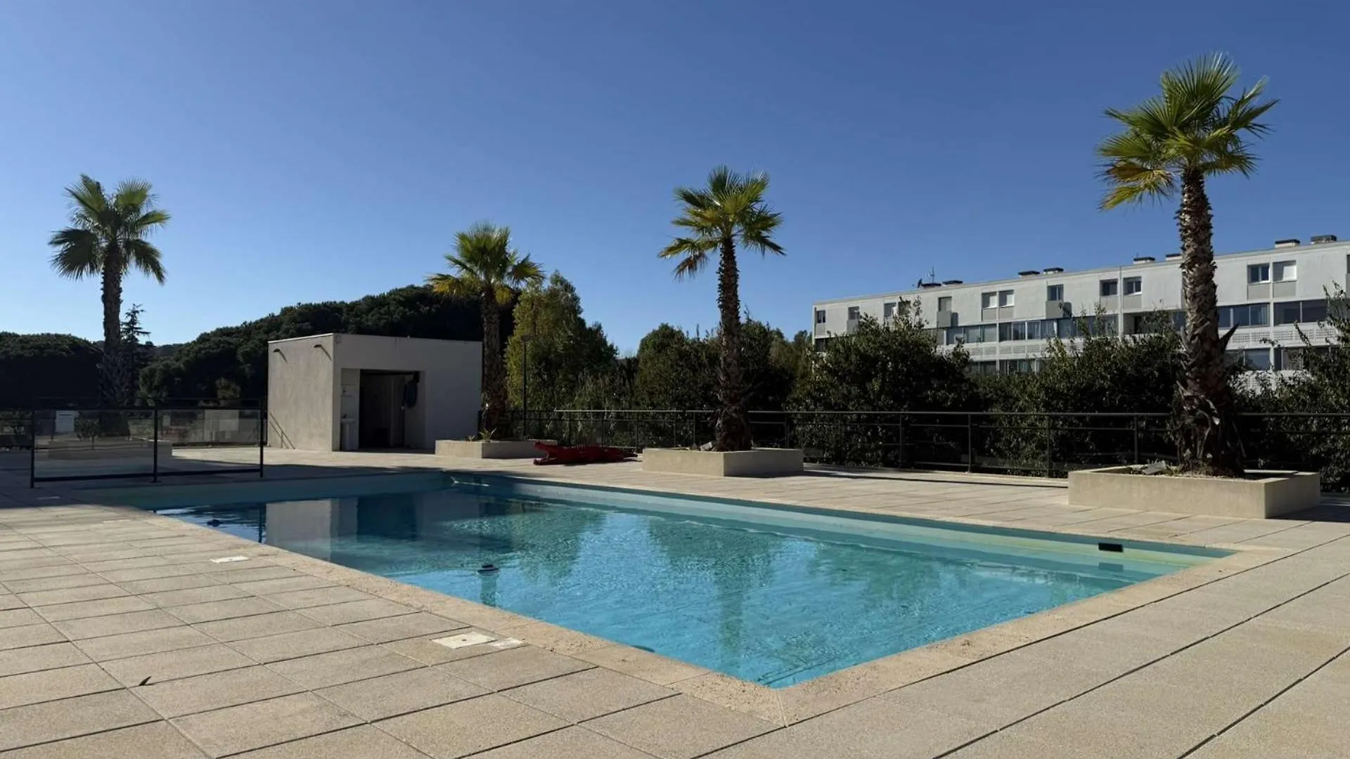 T3 L'Eden- Piscine- Clim- Commerces Ле-Лаванду